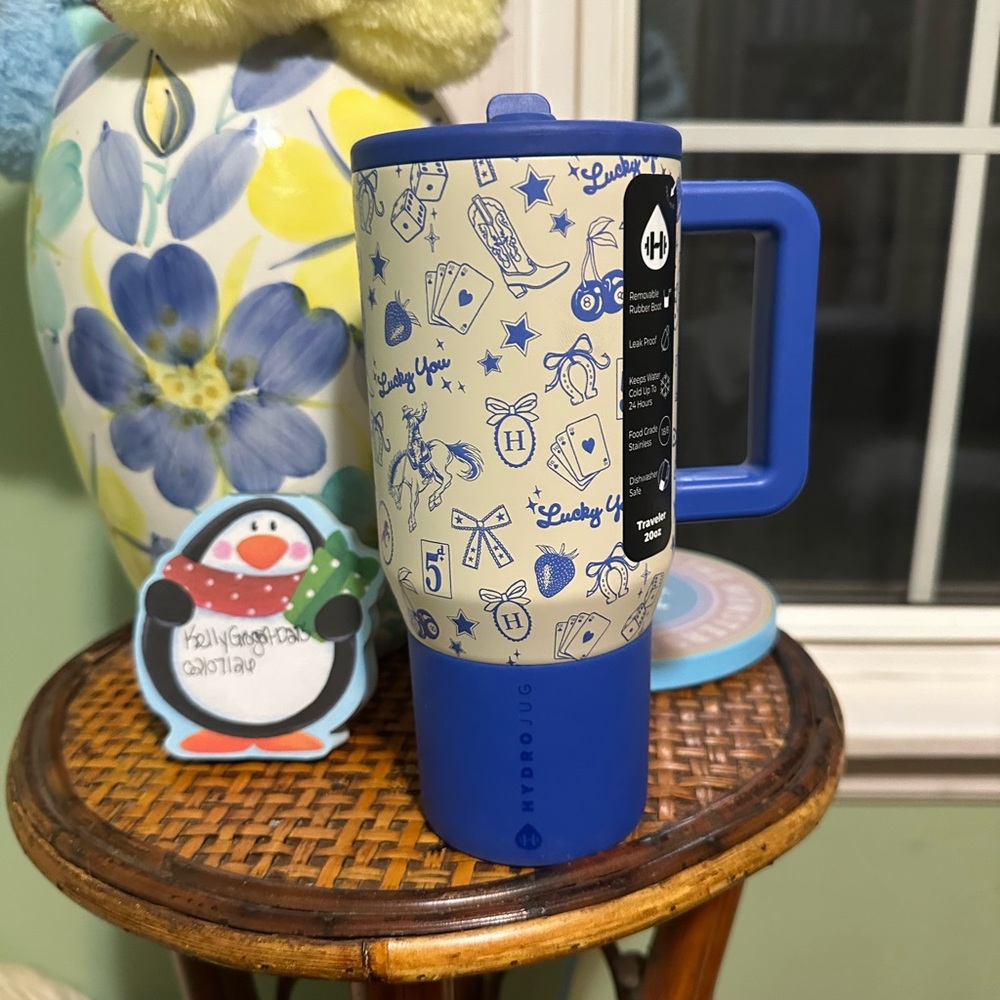 BNWT’s Hydrojug 20oz Traveler Blue Western Charm